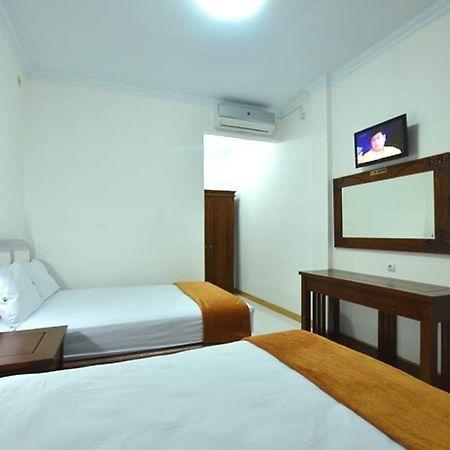 Hotel Bukit Uhud Yogyakarta Ngoại thất bức ảnh